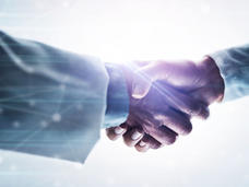 Handshake between researcher and business technology transfer negotiation